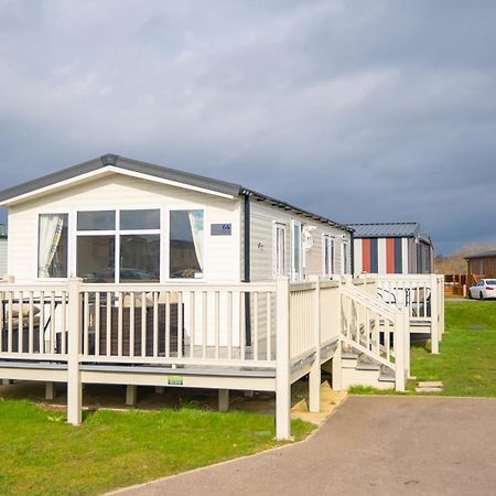 64 Lancaster The Lazy Willow 3 Bedroom Hot Tub Caravan Tattershall Lakes ภายนอก รูปภาพ