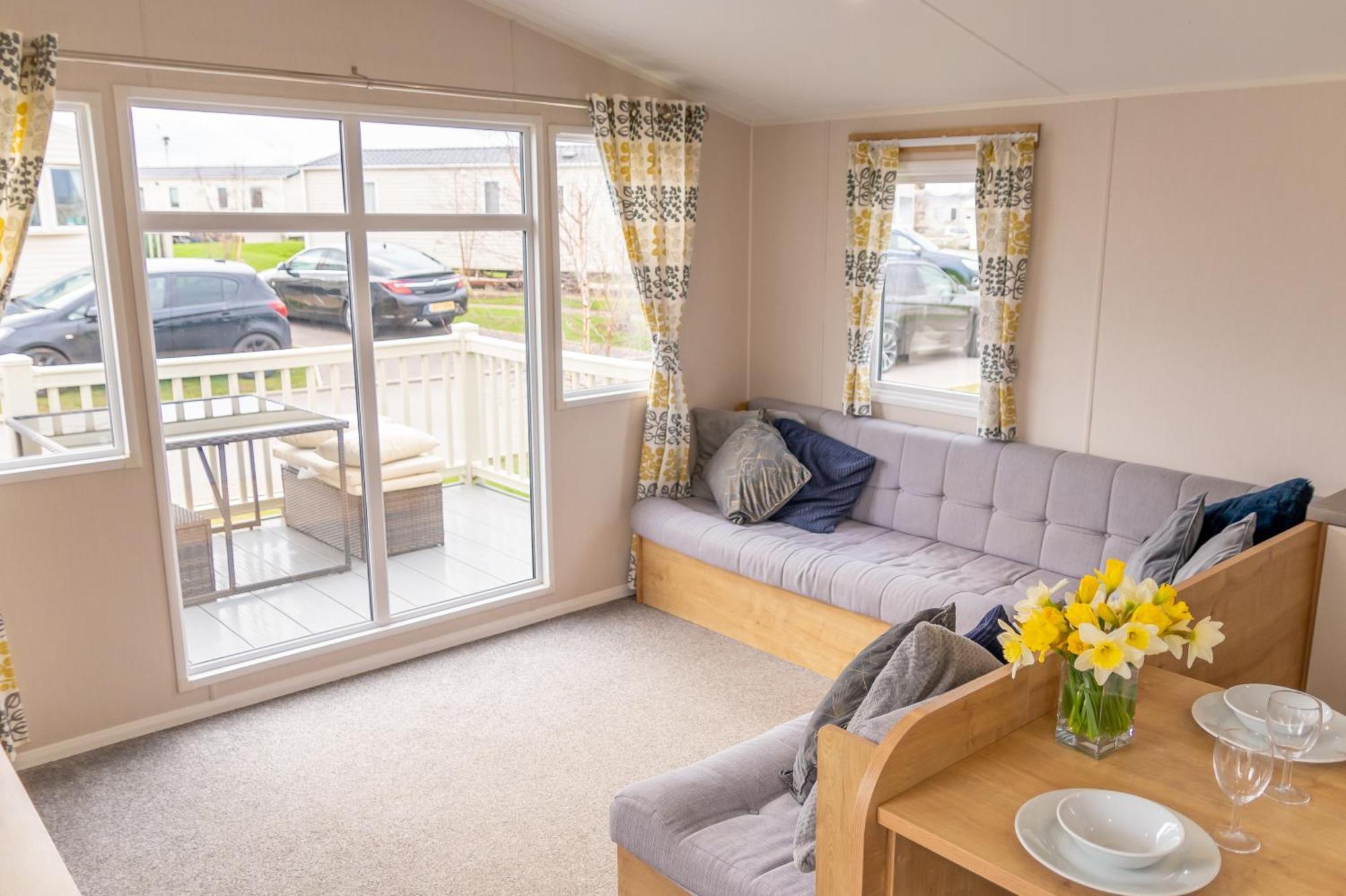 64 Lancaster The Lazy Willow 3 Bedroom Hot Tub Caravan Tattershall Lakes ภายนอก รูปภาพ